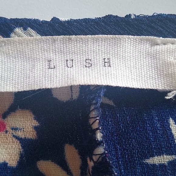 Lush long sleeve shirt with floral print - Picture 3 of 5